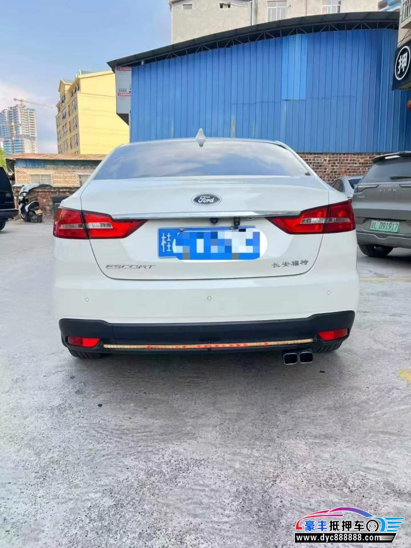 19年福特福睿斯轿车抵押车出售