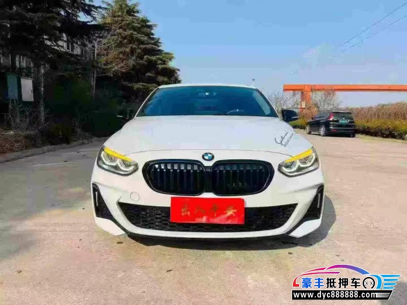 22年宝马1系轿车抵押车出售