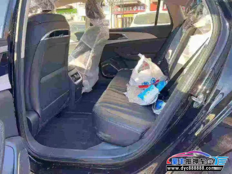 25年红旗H5轿车抵押车出售