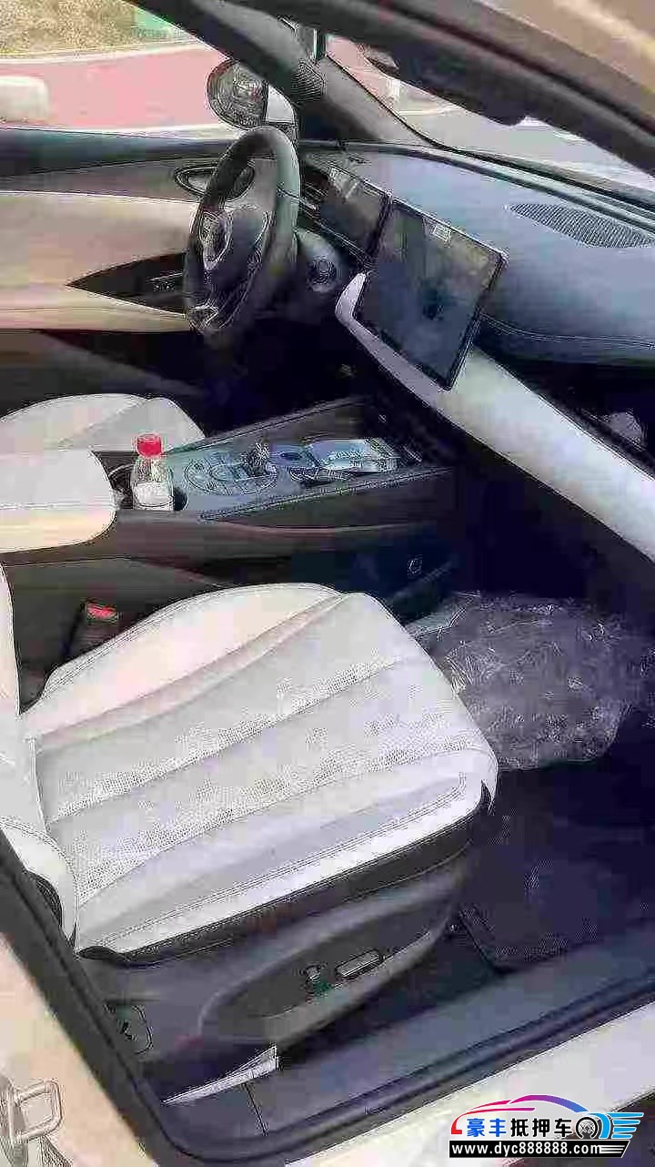 25年比亚迪海豹轿车抵押车出售