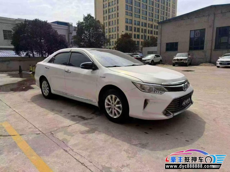 17年丰田凯美瑞轿车抵押车出售