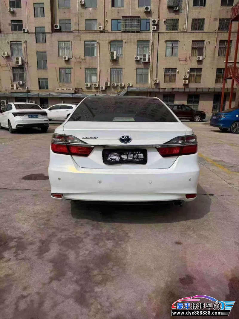 17年丰田凯美瑞轿车抵押车出售