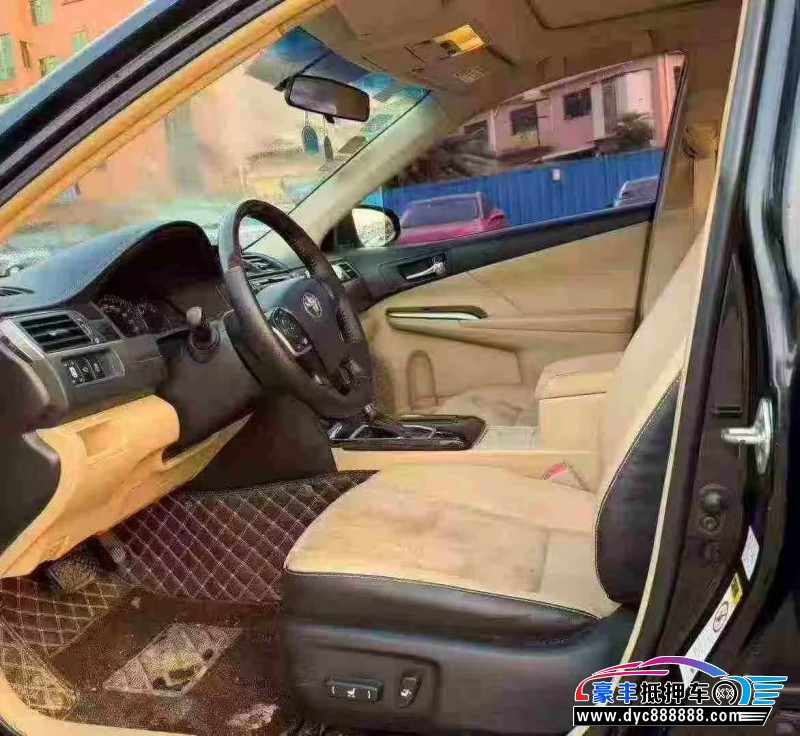 17年丰田凯美瑞轿车抵押车出售