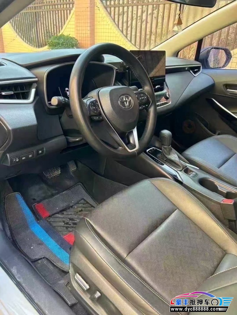 23年丰田雷凌轿车抵押车出售