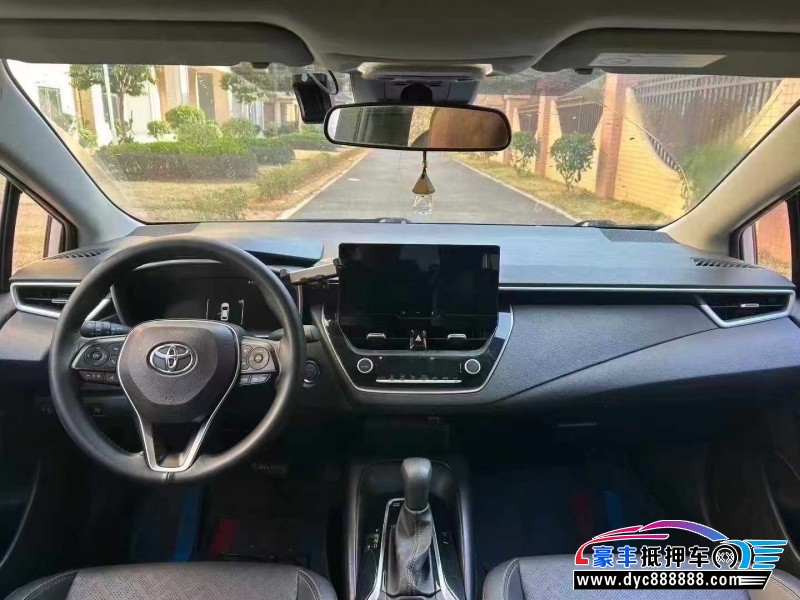 23年丰田雷凌轿车抵押车出售