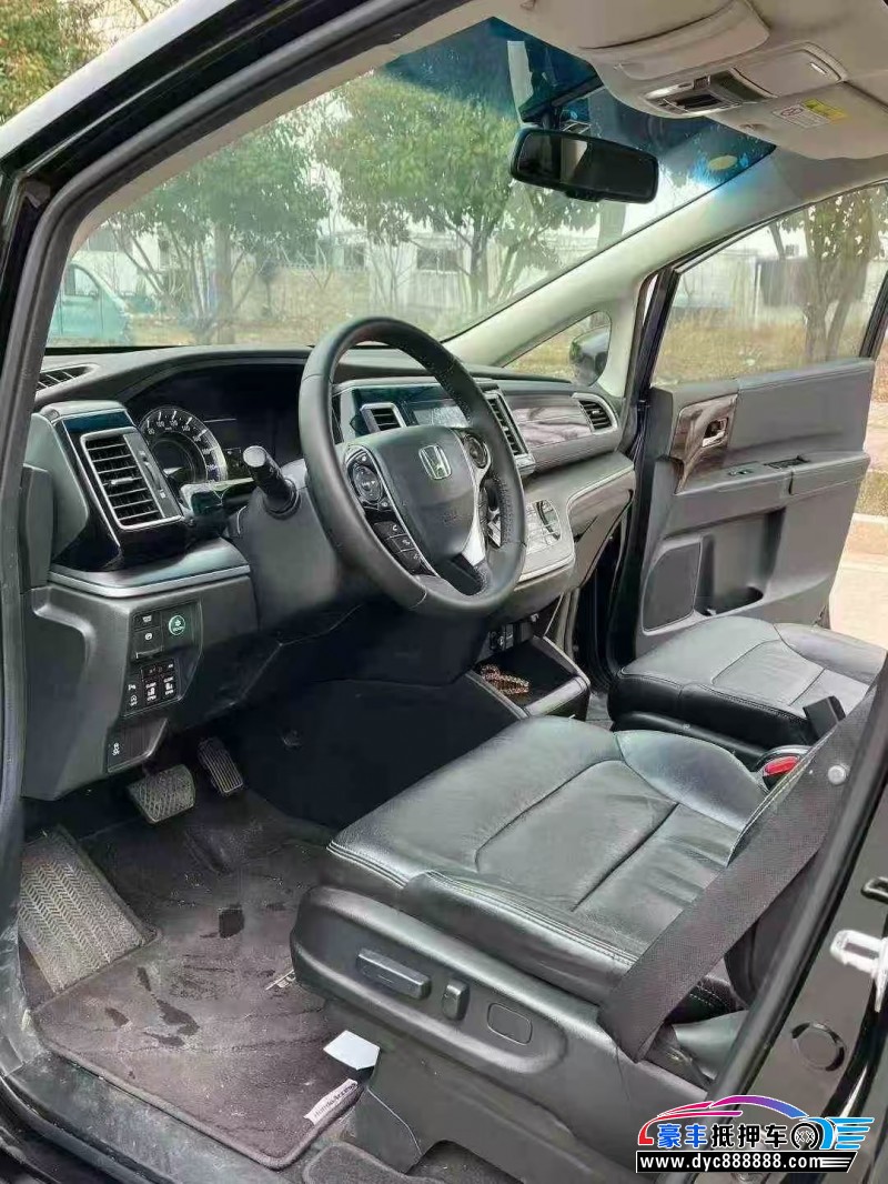 18年本田艾力绅轿车抵押车出售