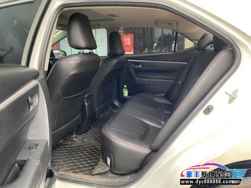 18年丰田雷凌轿车抵押车出售