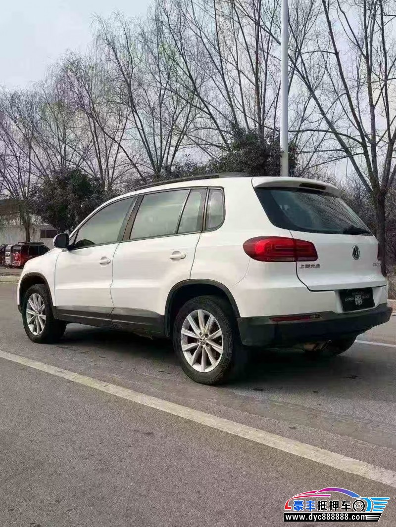 15年大众途观轿车抵押车出售