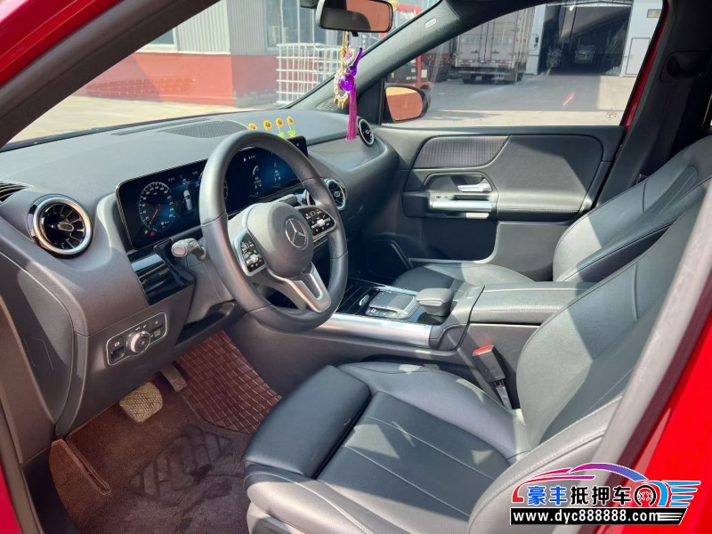 22年奔驰B轿车抵押车出售