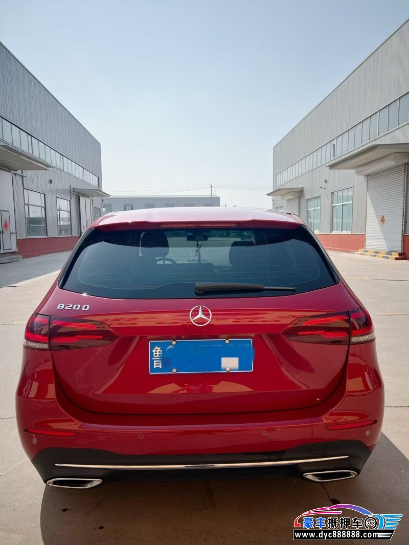 22年奔驰B轿车抵押车出售