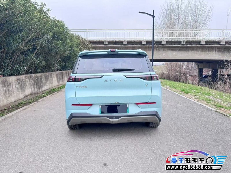 22年埃安Y70轿车抵押车出售