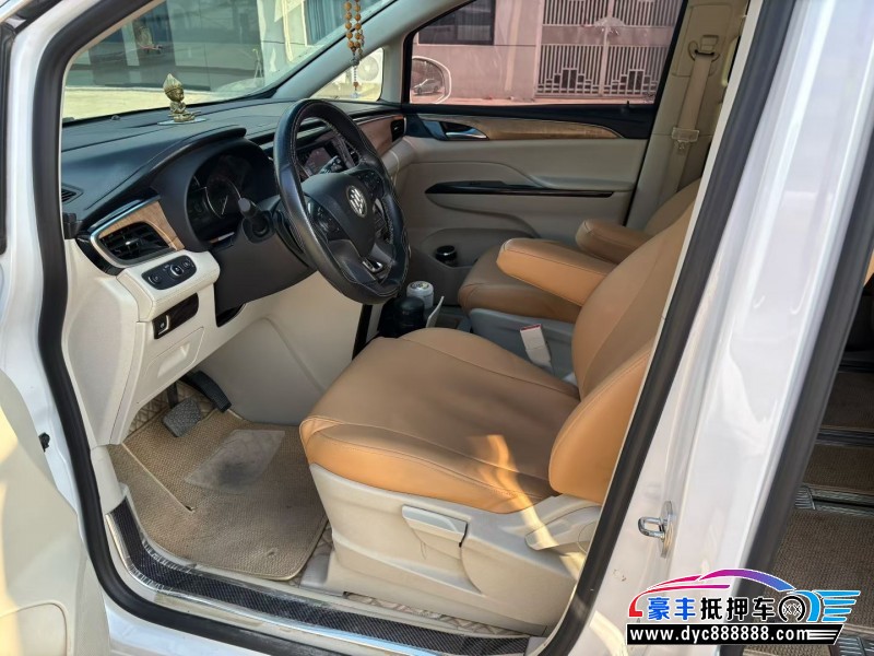 19年别克GL8轿车抵押车出售