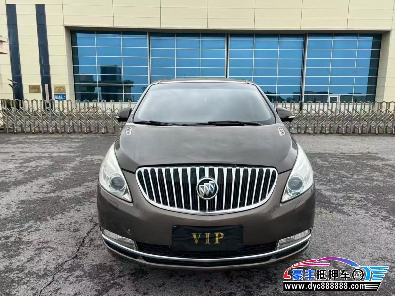 13年别克GL8轿车抵押车出售