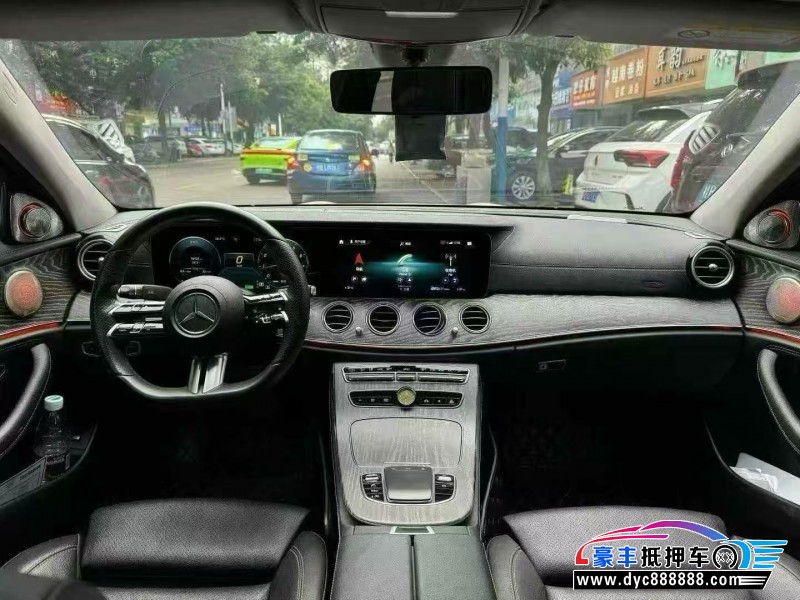 21年奔驰E轿车抵押车出售