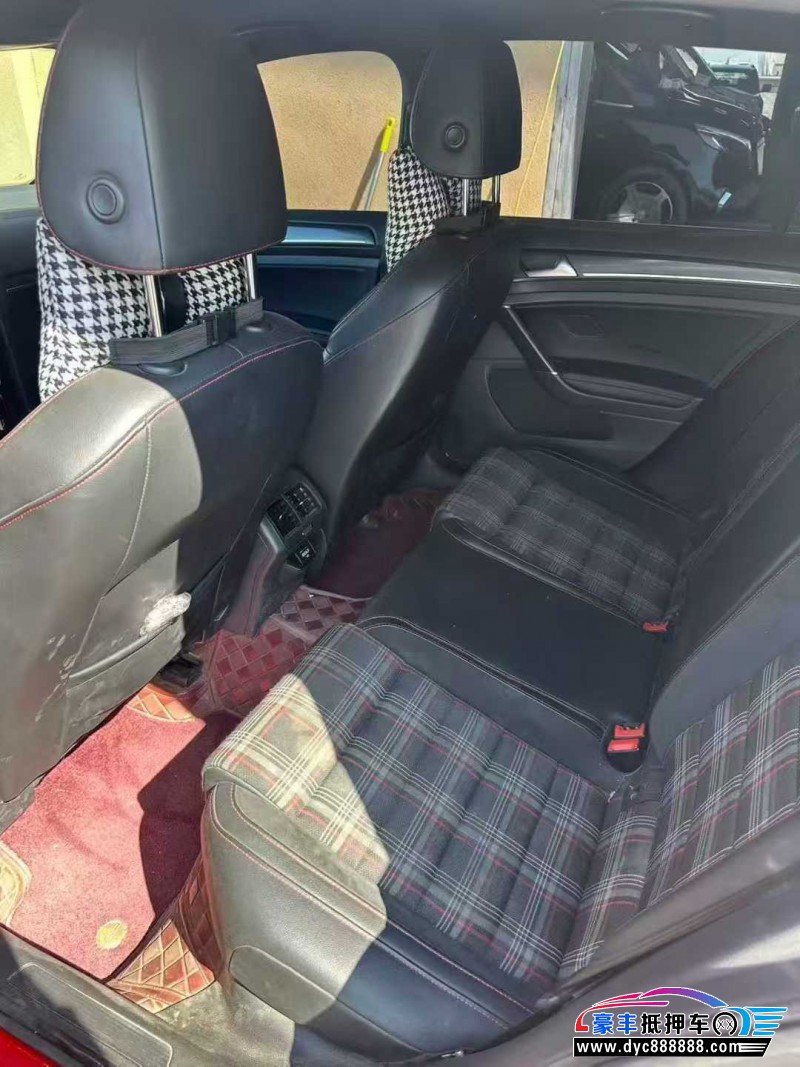 19年大众高尔夫轿车抵押车出售