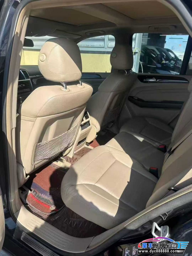 15年奔驰ML轿车抵押车出售