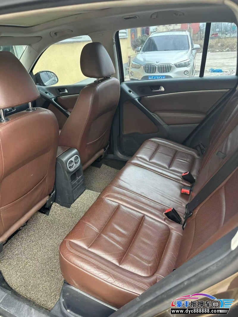 14年大众途观轿车抵押车出售