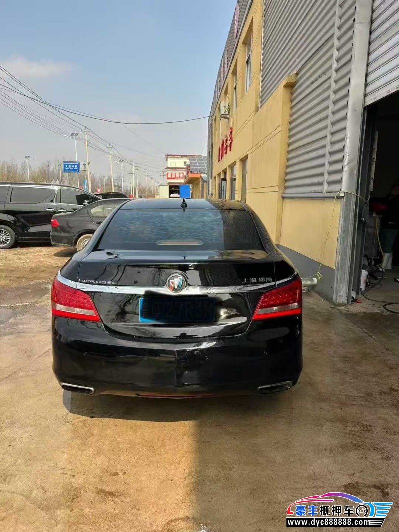 14年别克君越轿车抵押车出售