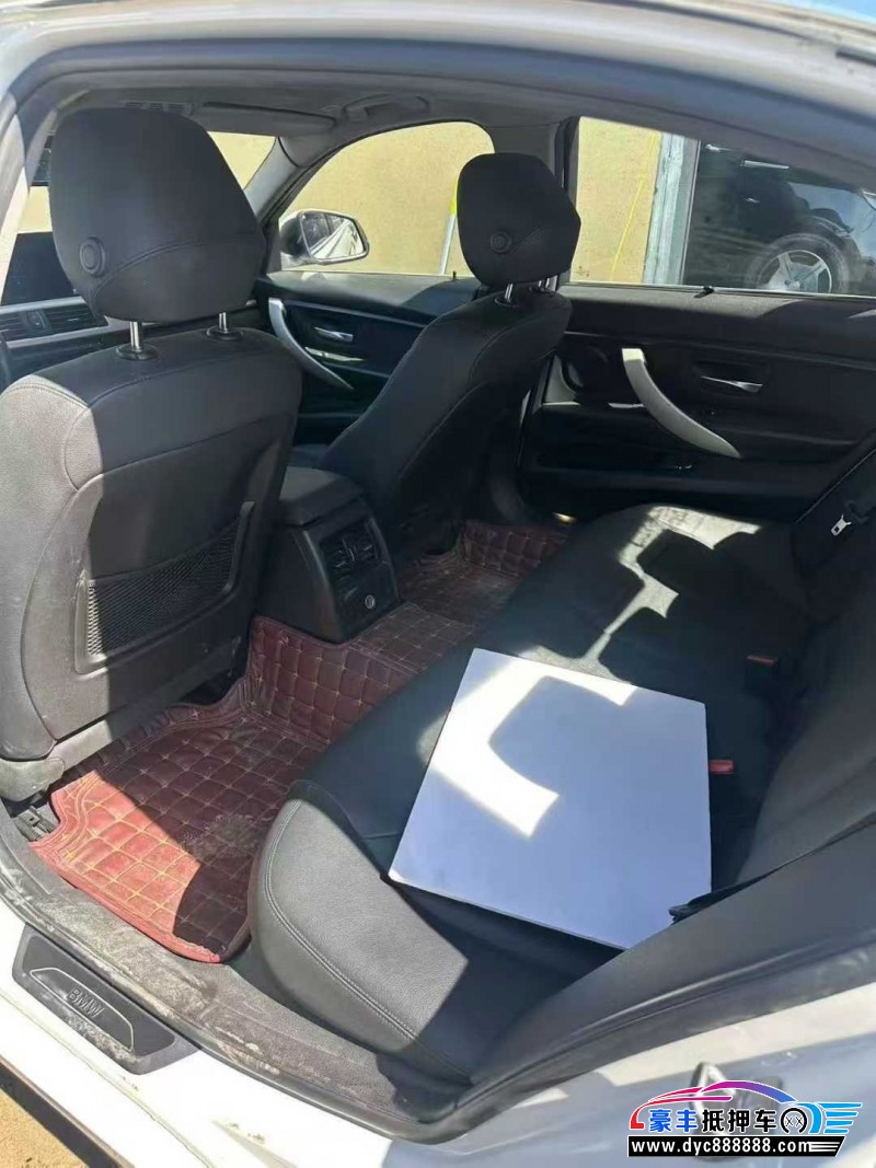 15年宝马3系轿车抵押车出售