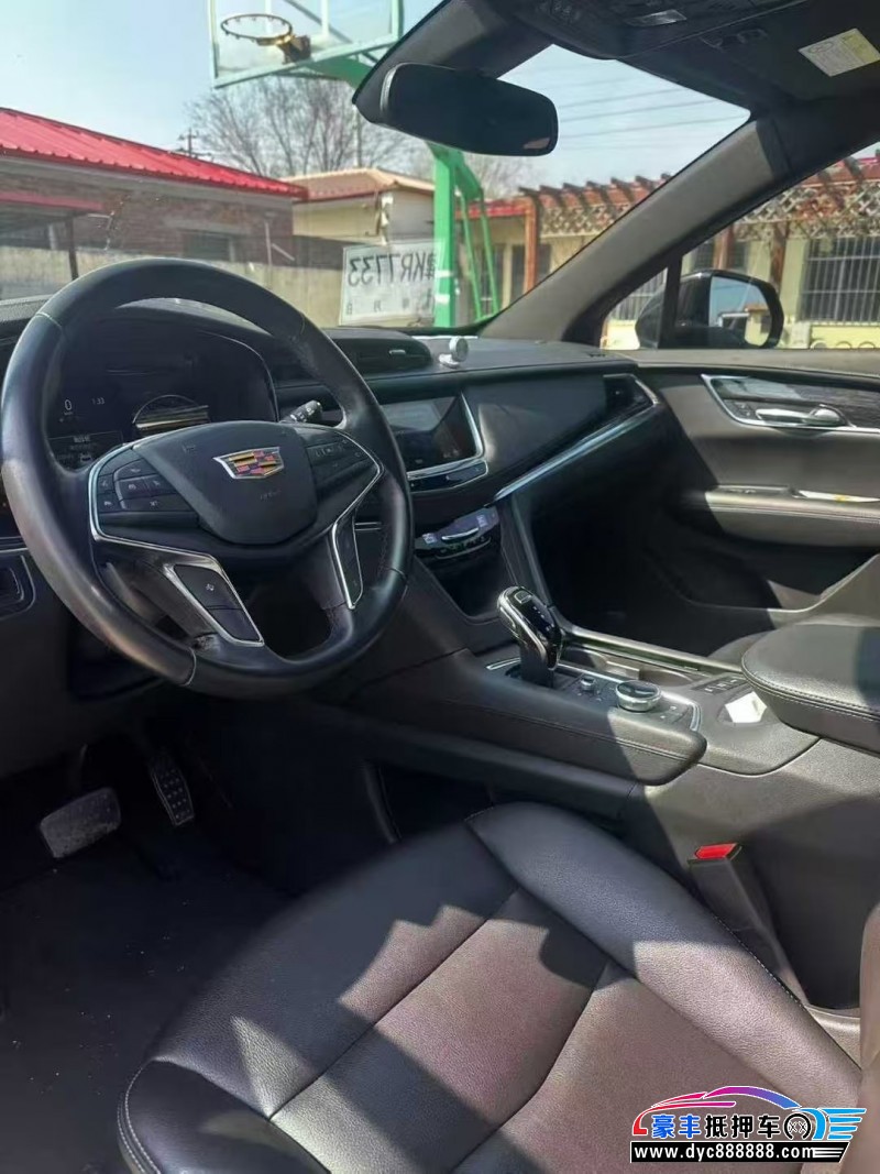 21年凯迪拉克XT5轿车抵押车出售