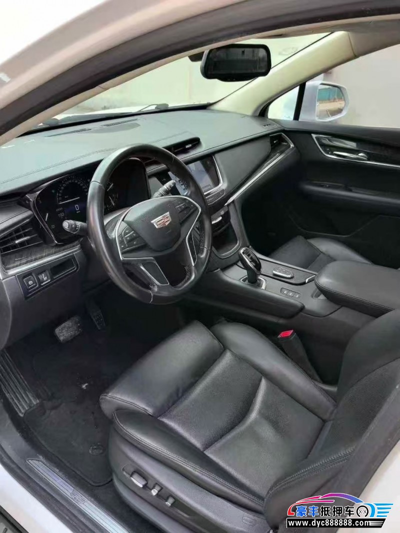 17年凯迪拉克XT5轿车抵押车出售