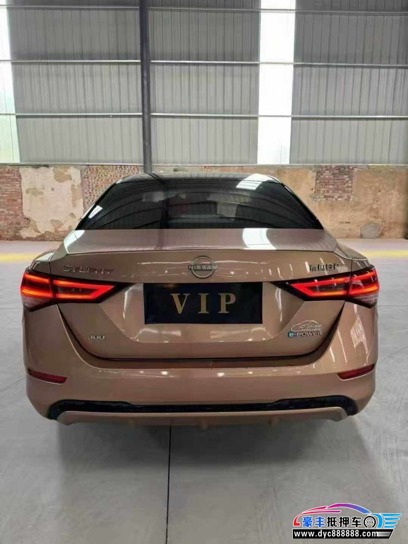 22年日产轩逸轿车抵押车出售