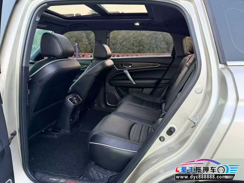 18年本田UR-V轿车抵押车出售