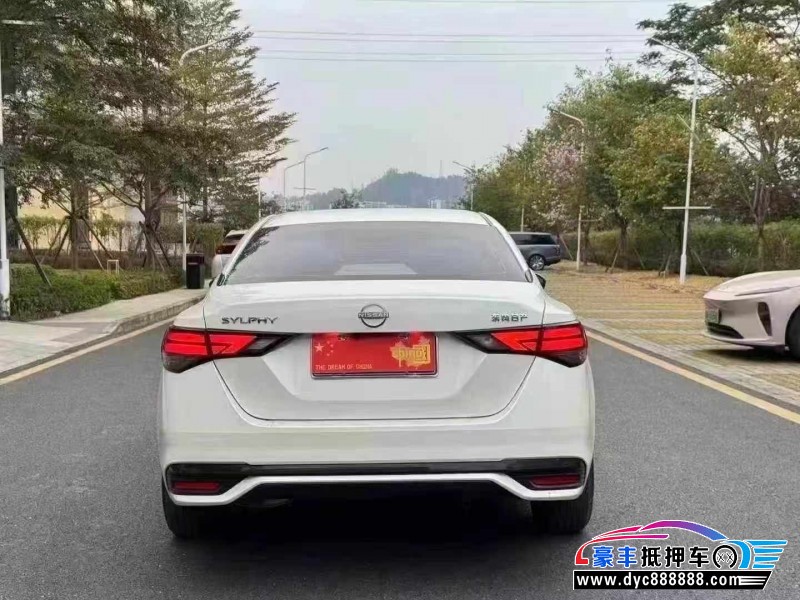 25年日产轩逸轿车抵押车出售