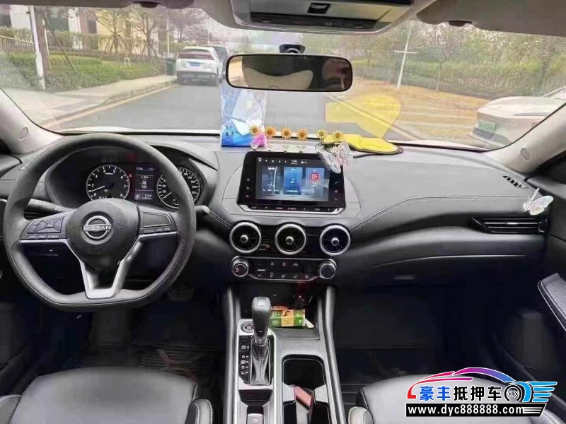 25年日产轩逸轿车抵押车出售