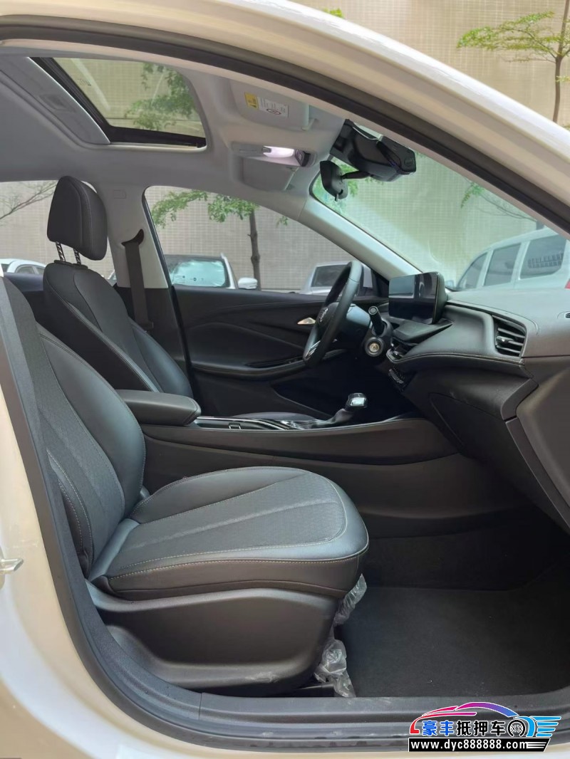 24年别克威朗轿车抵押车出售