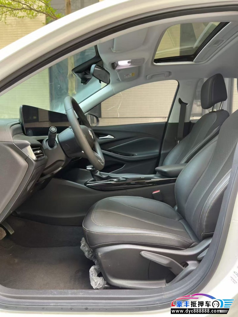 24年别克威朗轿车抵押车出售