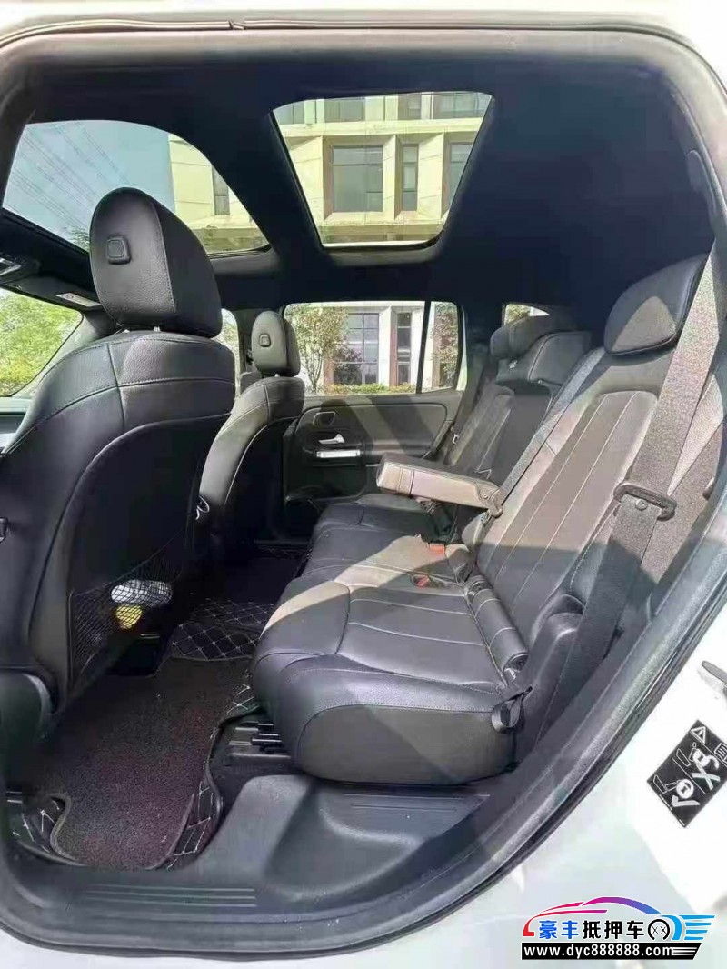 21年奔驰GLB轿车抵押车出售