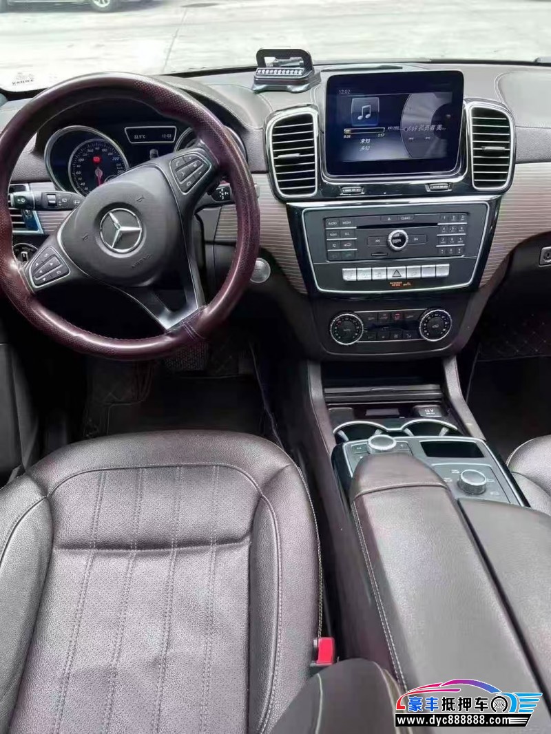 19年奔驰GLE轿车抵押车出售