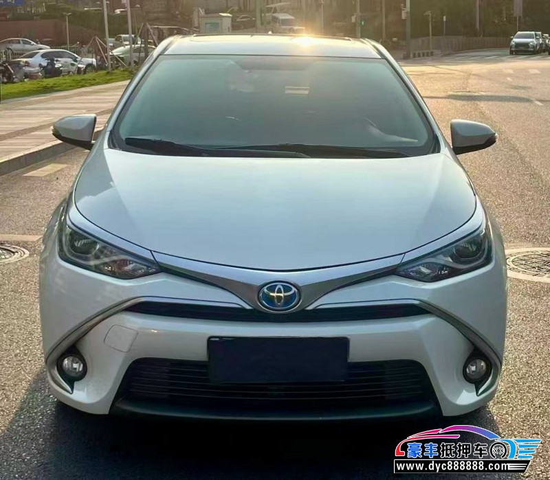 抵押车出售16年丰田雷凌轿车