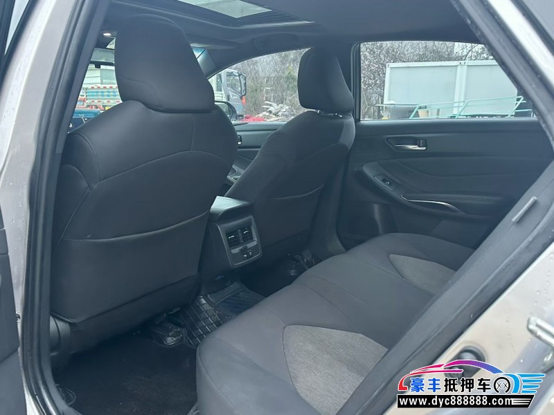 22年丰田亚洲龙轿车抵押车出售