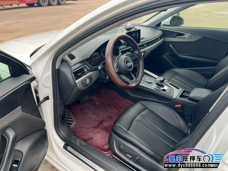18年奥迪A4L轿车抵押车出售