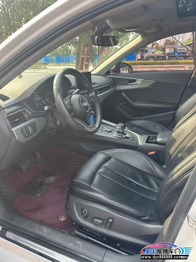 18年奥迪A4L轿车抵押车出售