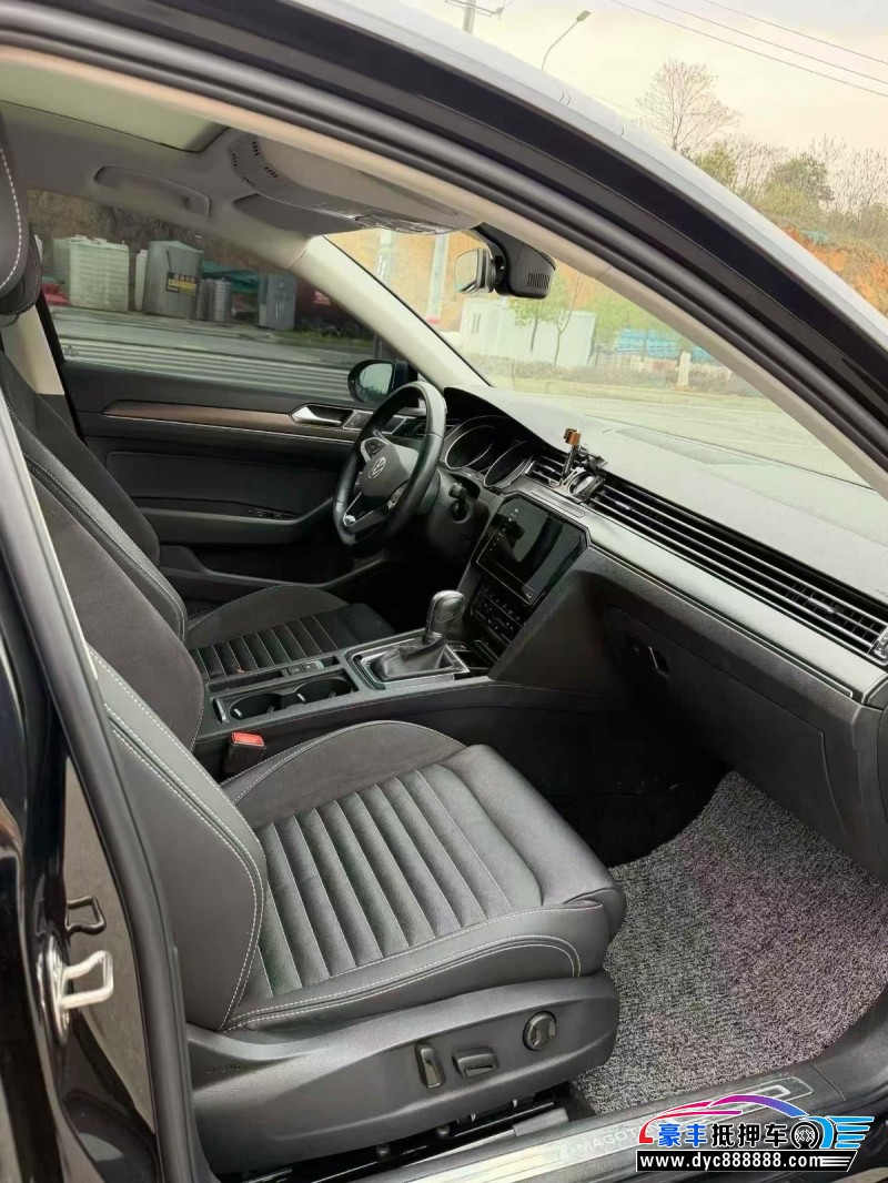 22年大众迈腾轿车抵押车出售