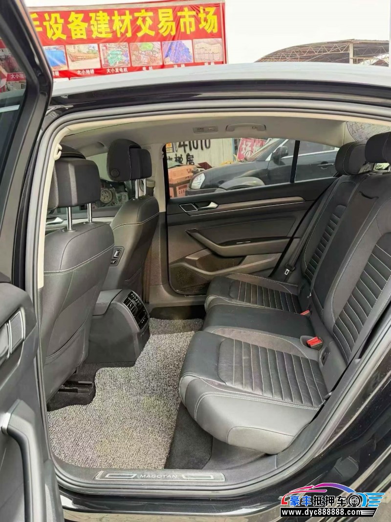 22年大众迈腾轿车抵押车出售