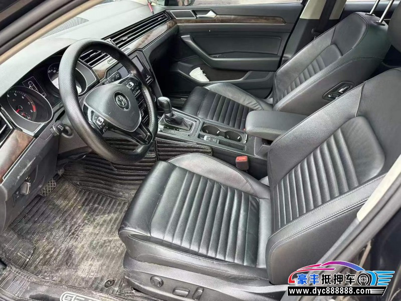 19年大众迈腾轿车抵押车出售