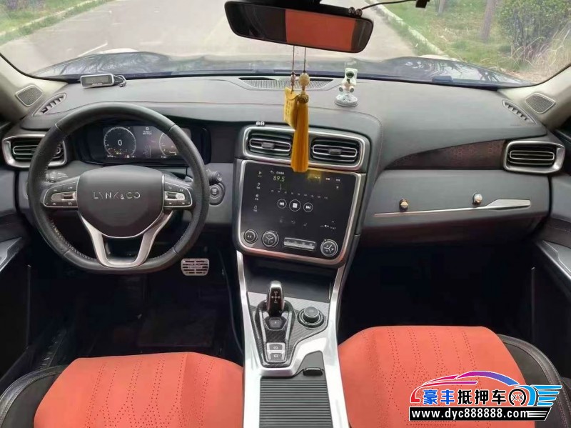 19年领克01轿车抵押车出售