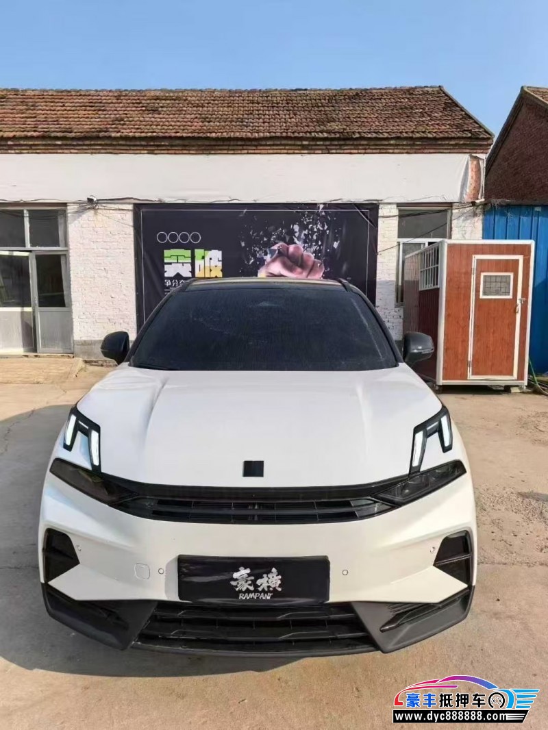 抵押车出售25年领克06轿车