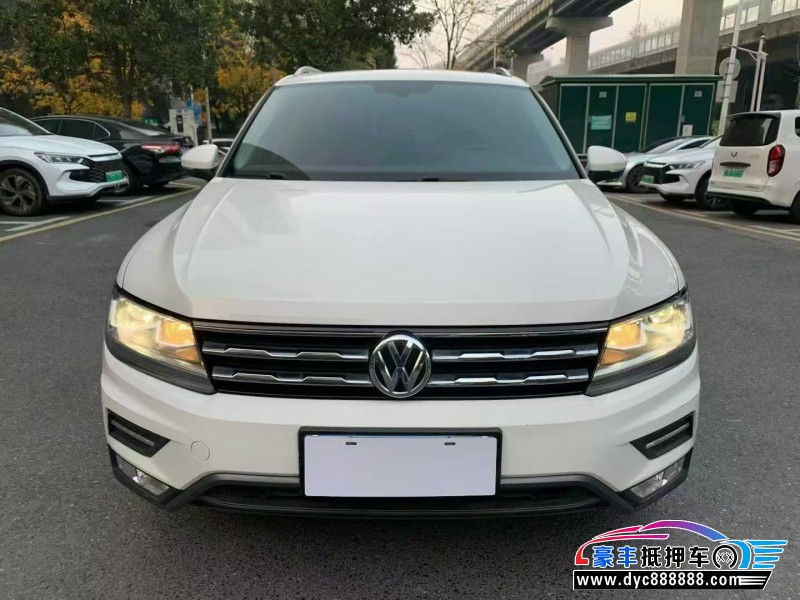 抵押车出售18年大众途观L轿车