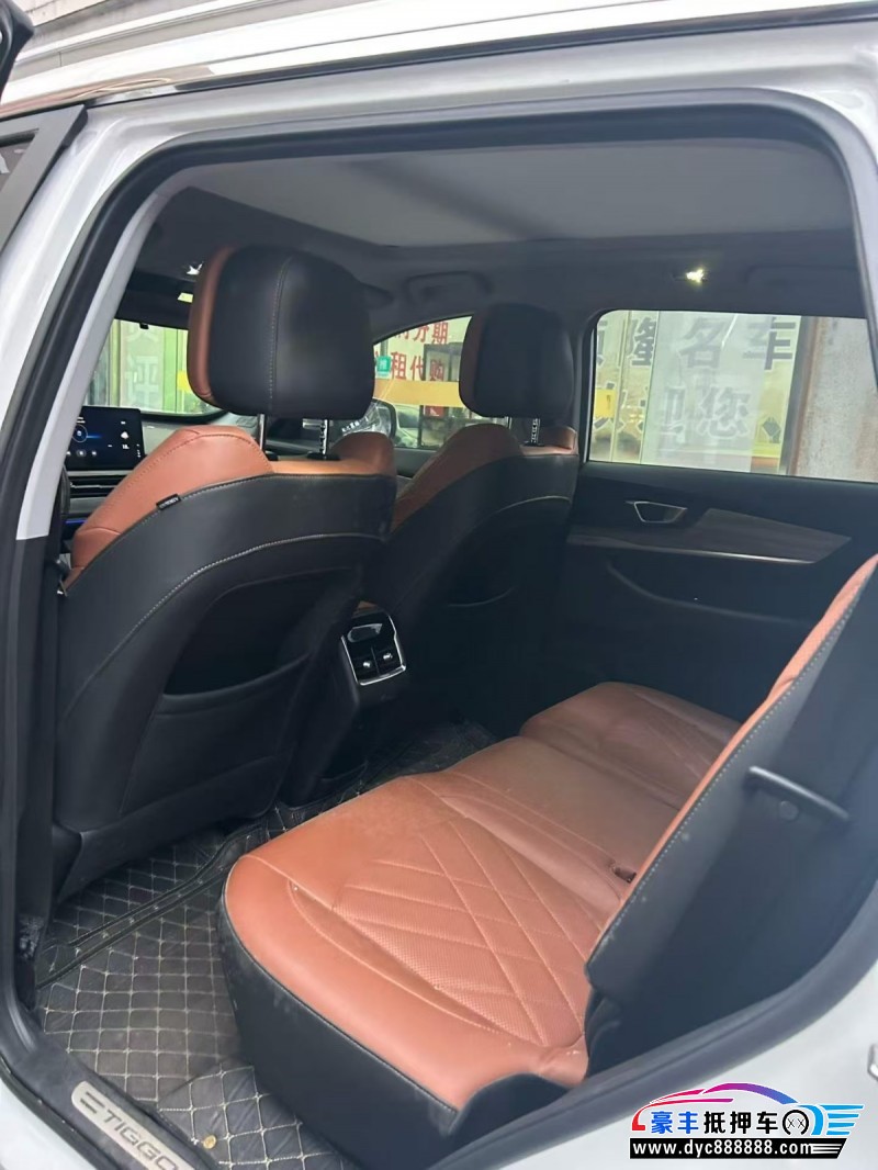 21年奇瑞瑞虎8轿车抵押车出售