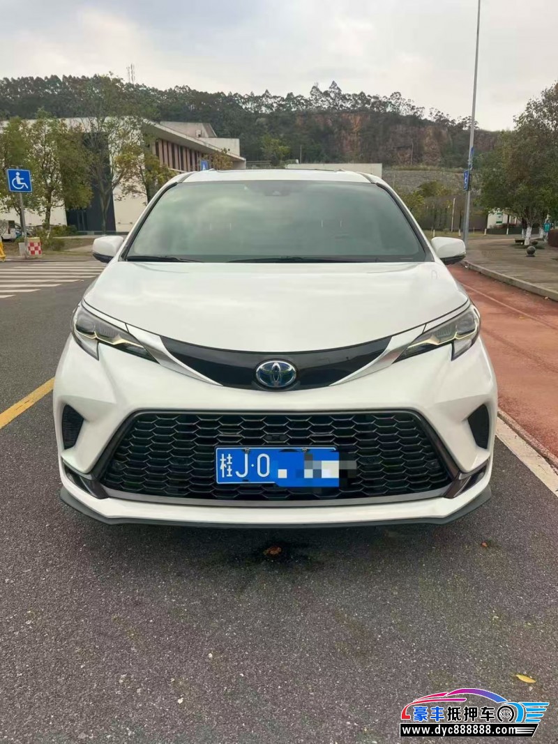 抵押车出售23年丰田格瑞维亚轿车