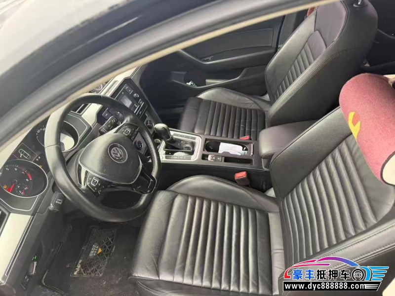 18年大众迈腾轿车抵押车出售