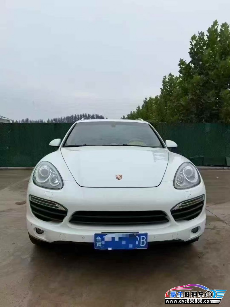 抵押车出售14年保时捷卡宴轿车