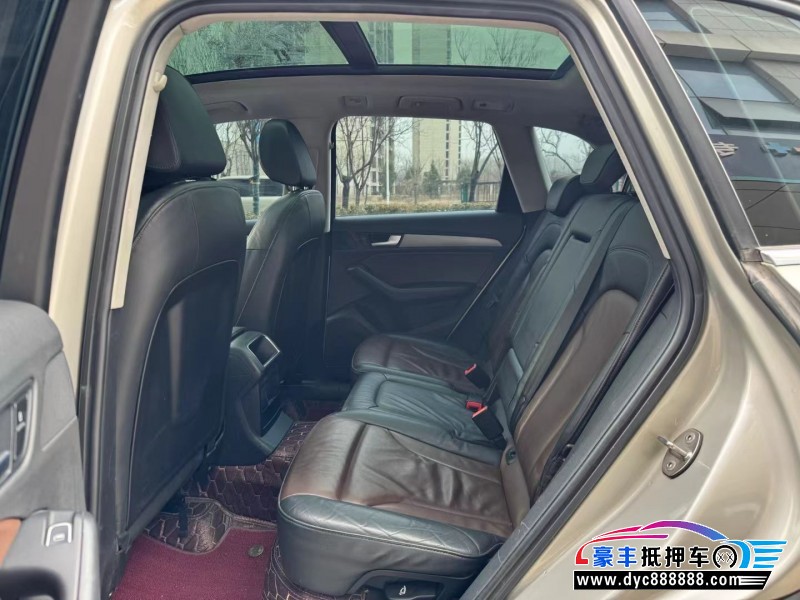 17年奥迪Q5轿车抵押车出售