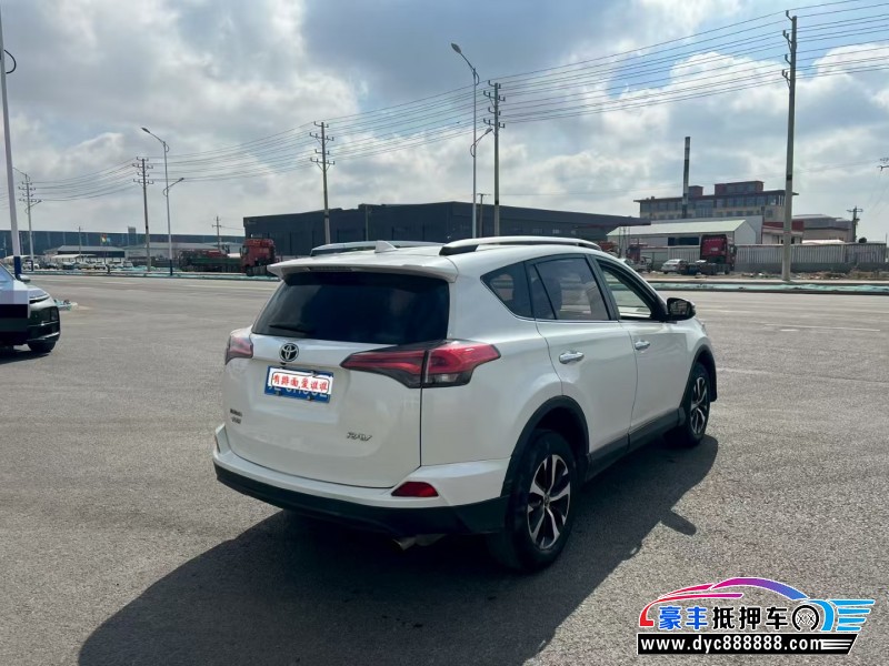 17年丰田RAV4轿车抵押车出售