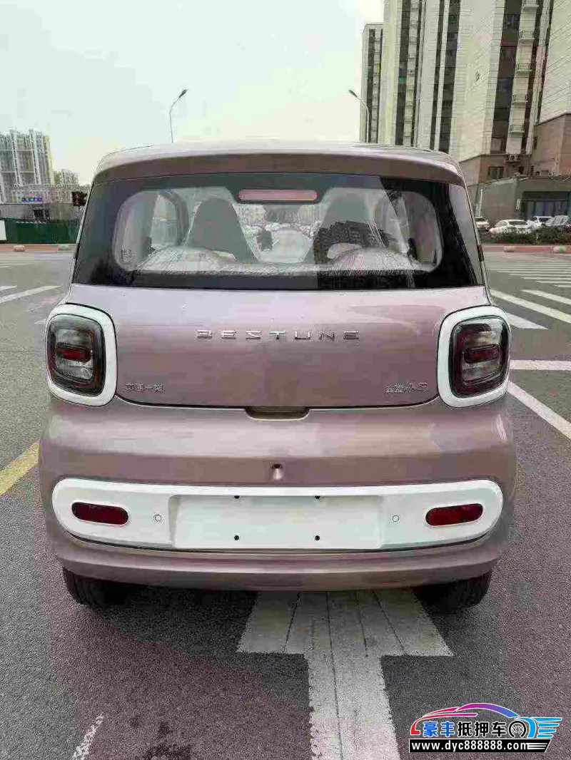 26年奔腾小马轿车抵押车出售